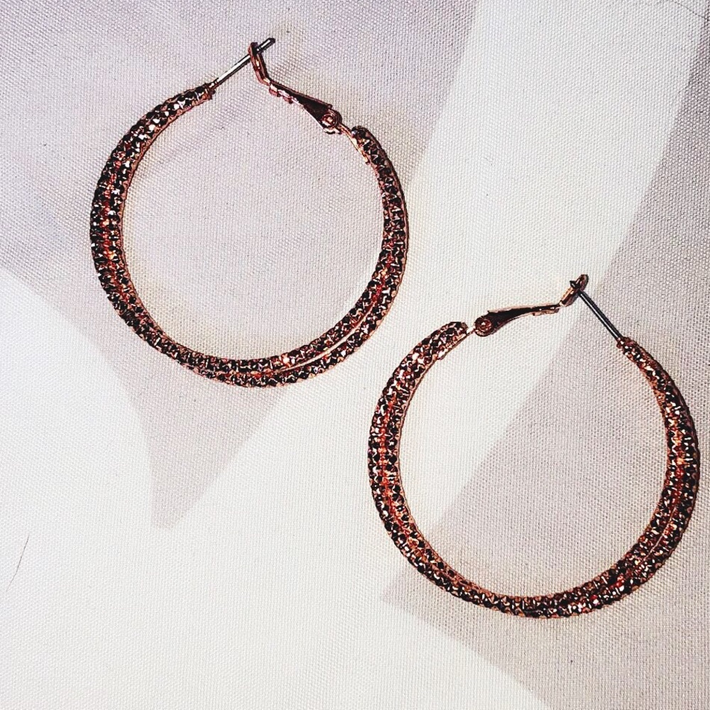 HOOP EARRINGS!